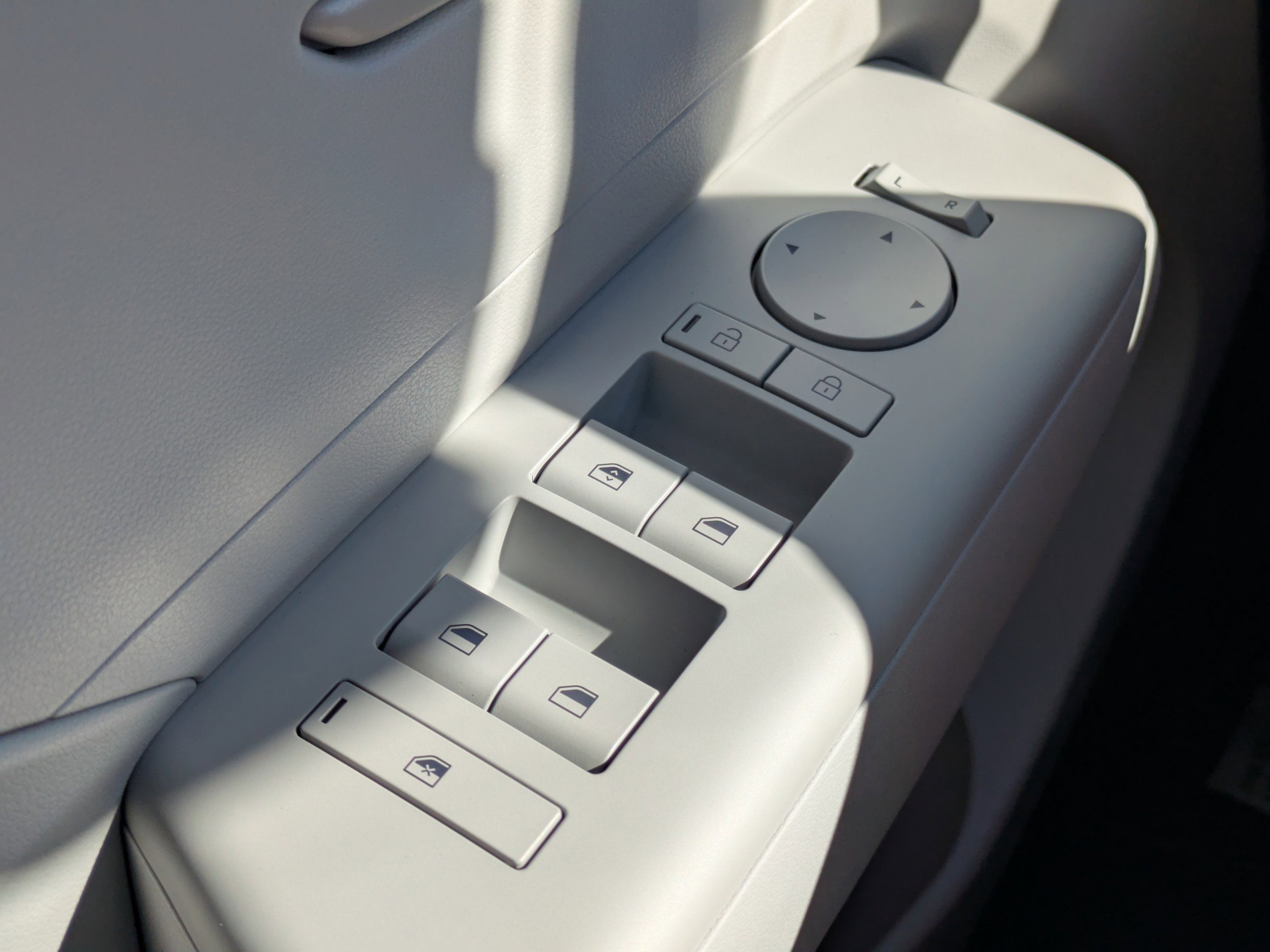 New 2026 Hyundai Kona SE image 27