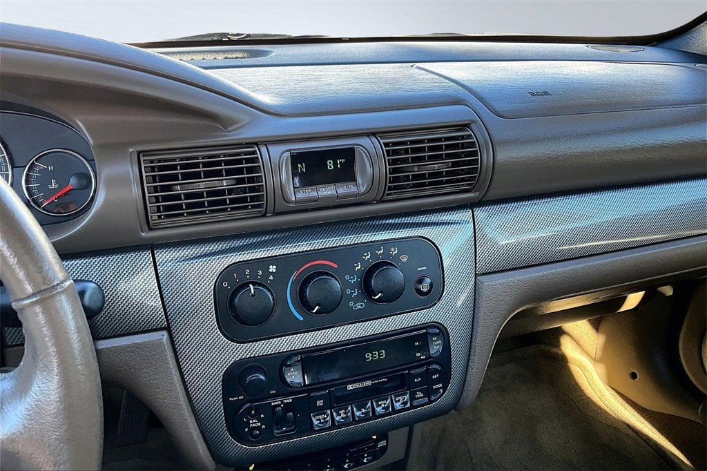 Used 2004 Chrysler Sebring LXi image 9