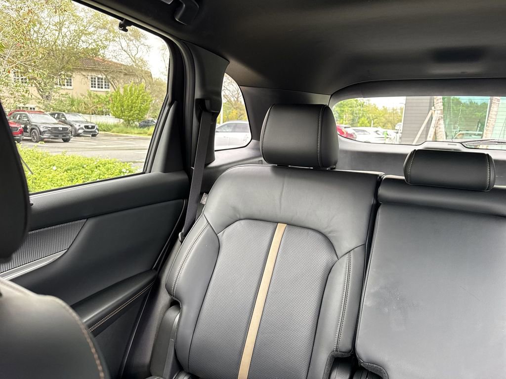 Certified 2025 MAZDA CX-70 3.3 Turbo w/ Premium Plus Pkg image 18