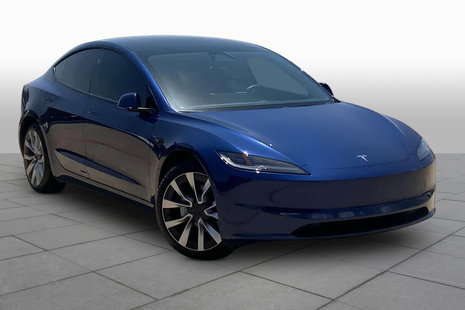 Used 2025 Tesla Model 3 Long Range RWD image 2