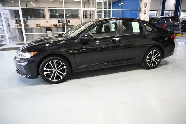 Used 2025 Volkswagen Jetta Sport image 7