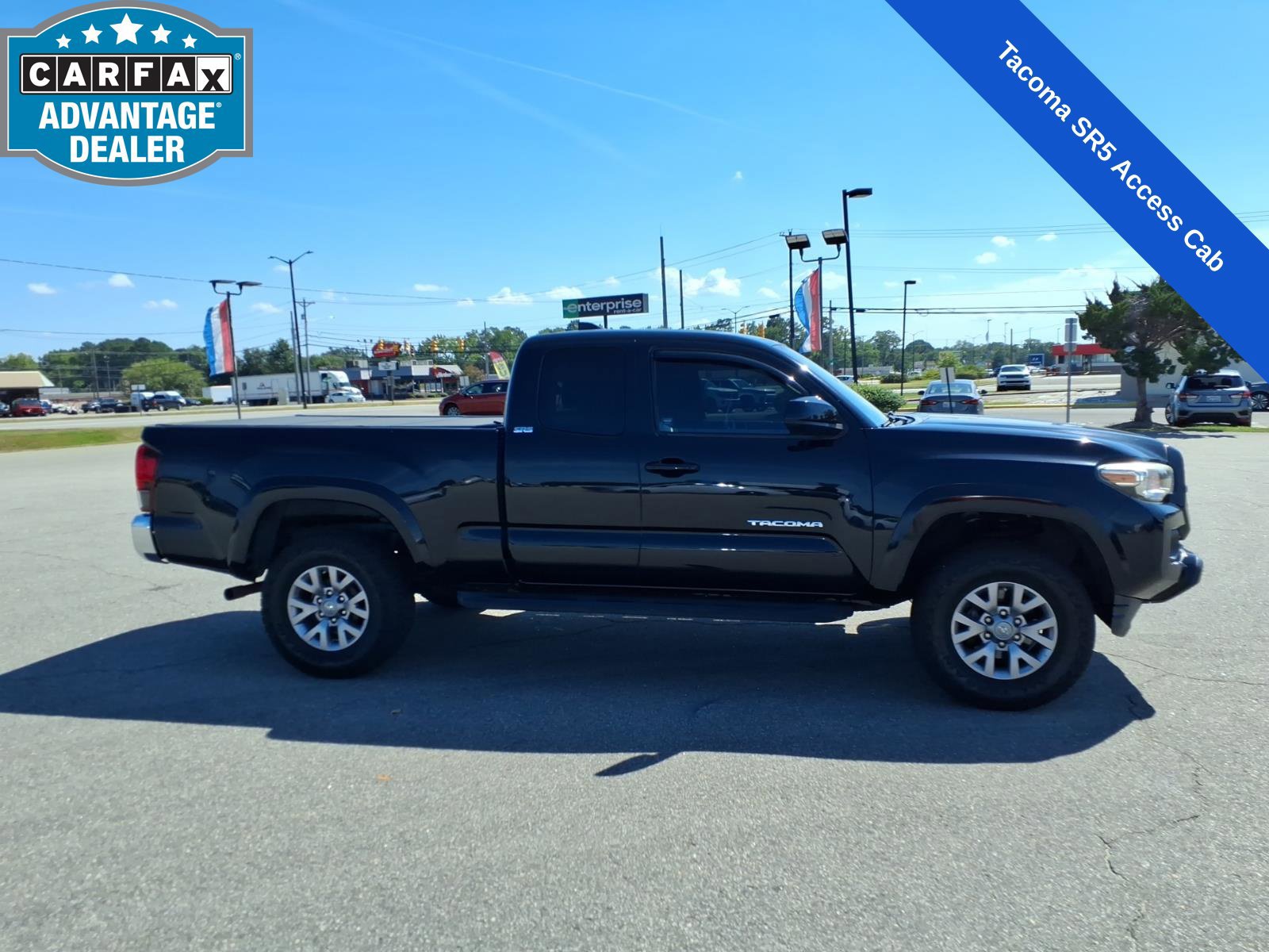 Used 2018 Toyota Tacoma SR5 w/ SR5 Appearance Package (SM) AWD/4WD image 6