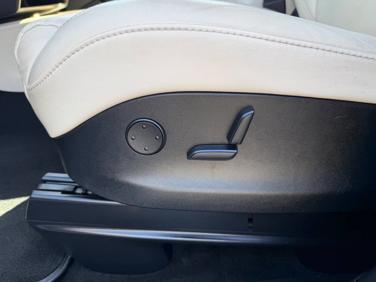 Used 2018 Tesla Model X 100D AWD/4WD image 42