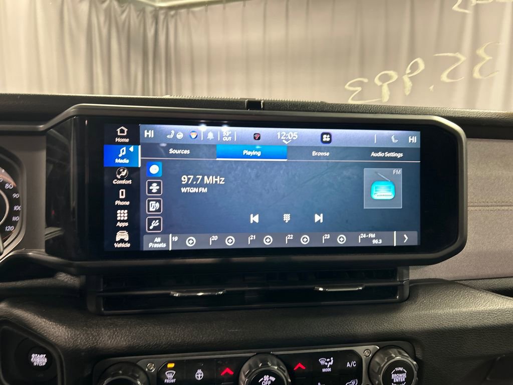 Used 2024 Jeep Wrangler Sport S image 17