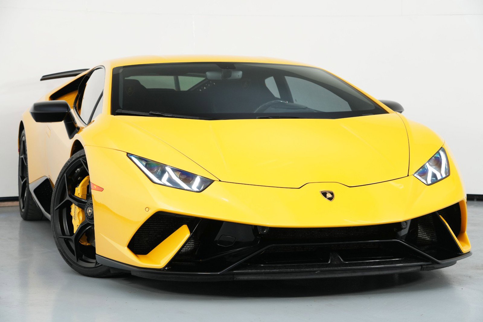 Used 2018 Lamborghini Huracan Performante image 4