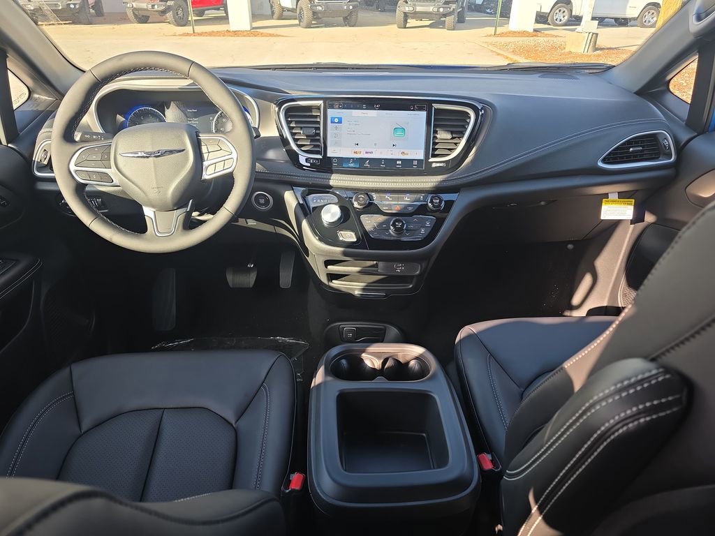 New 2026 Chrysler Pacifica Select image 7