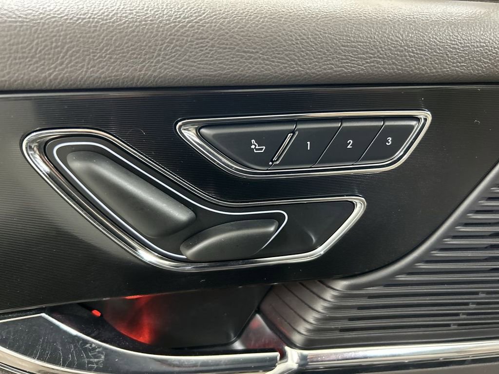 Used 2022 Lincoln Corsair Standard w/ Premium Package image 10