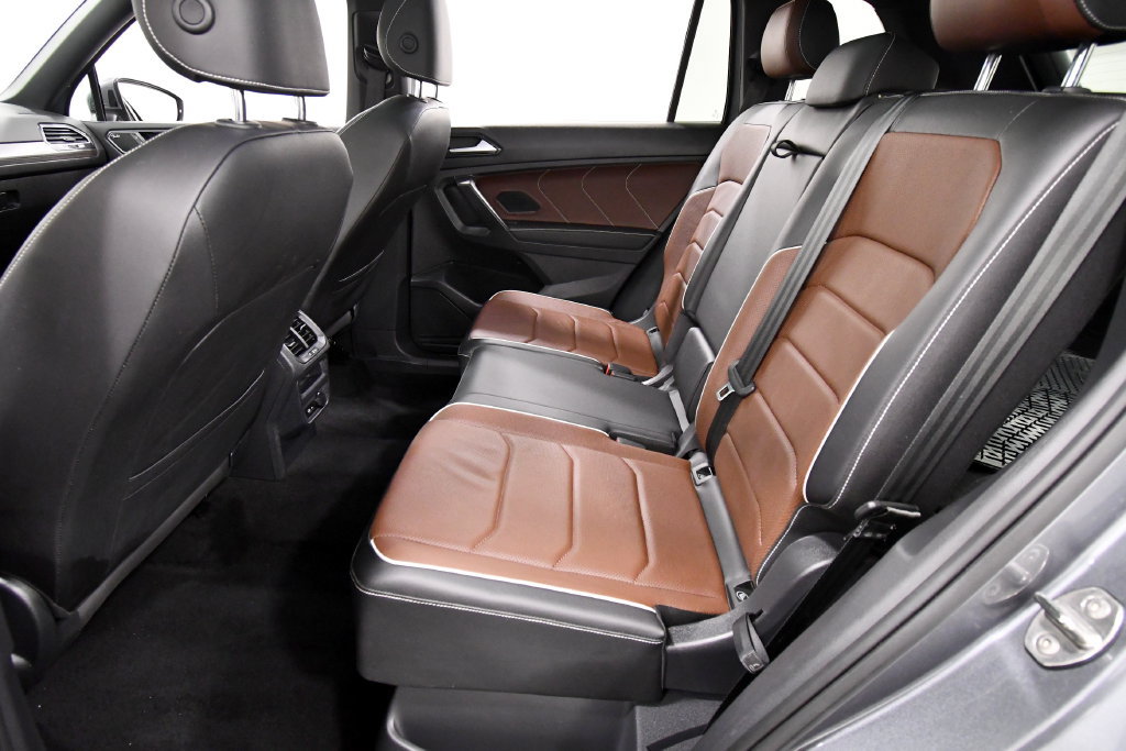 Used 2022 Volkswagen Tiguan SEL R-Line AWD/4WD image 14