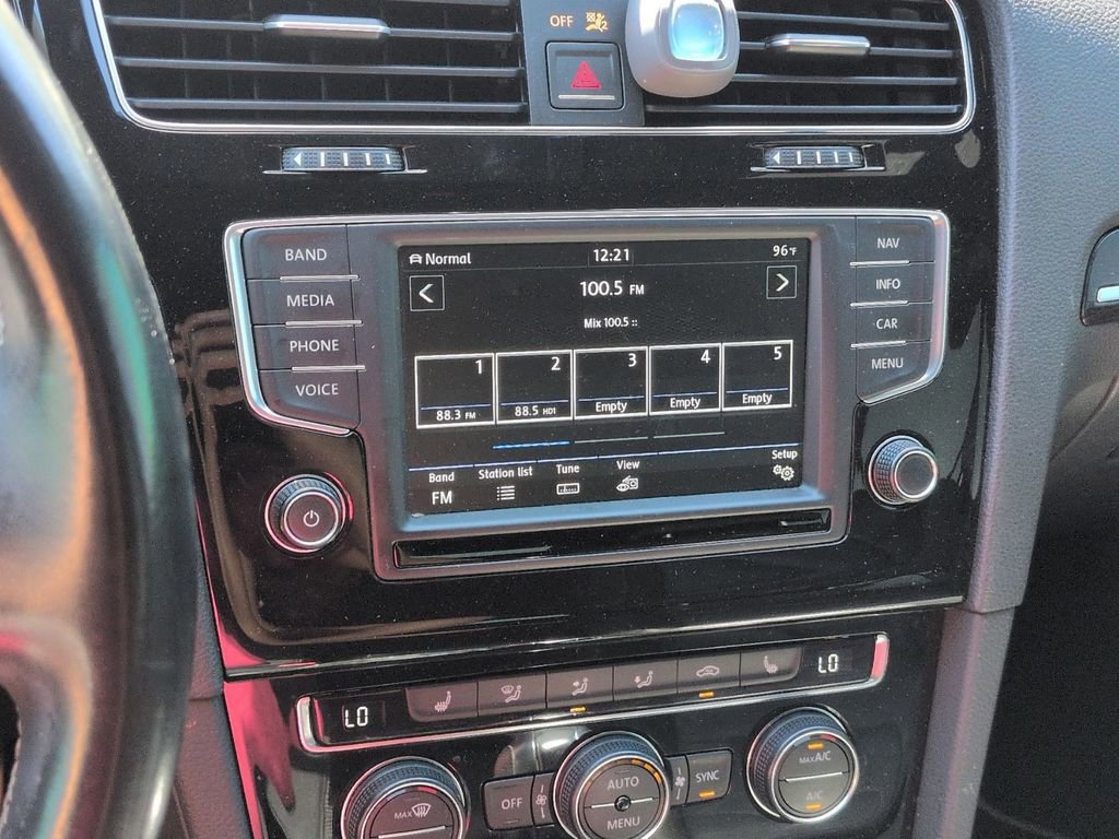 Used 2017 Volkswagen Golf R 4-Door image 11