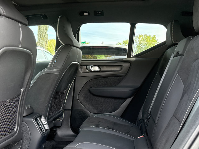 Certified 2023 Volvo XC40 Recharge Plus w/ Protection Package Premier AWD/4WD image 21