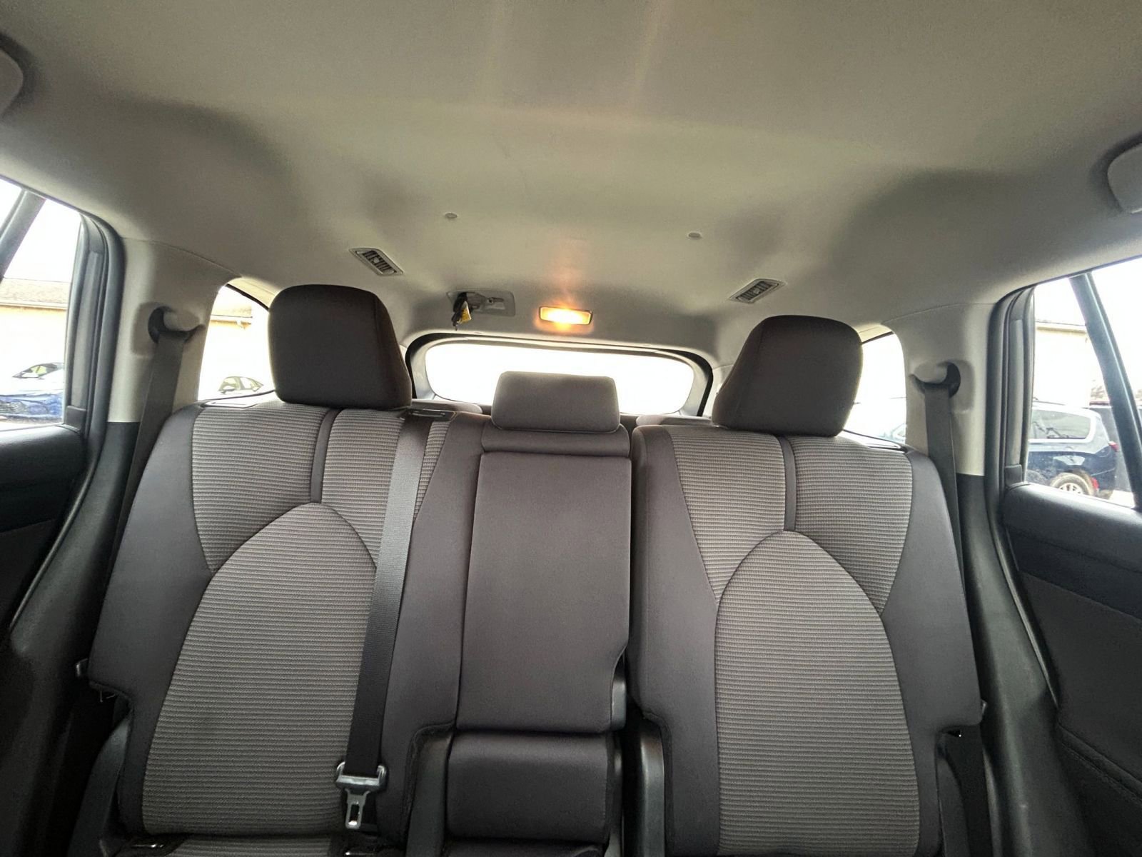 Used 2025 Toyota Highlander LE image 41