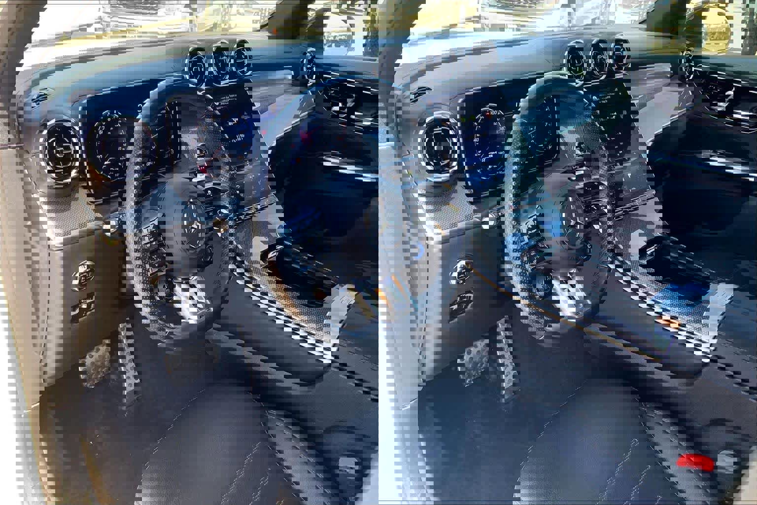 Used 2025 Mercedes-Benz GLC 43 AMG 4MATIC image 18