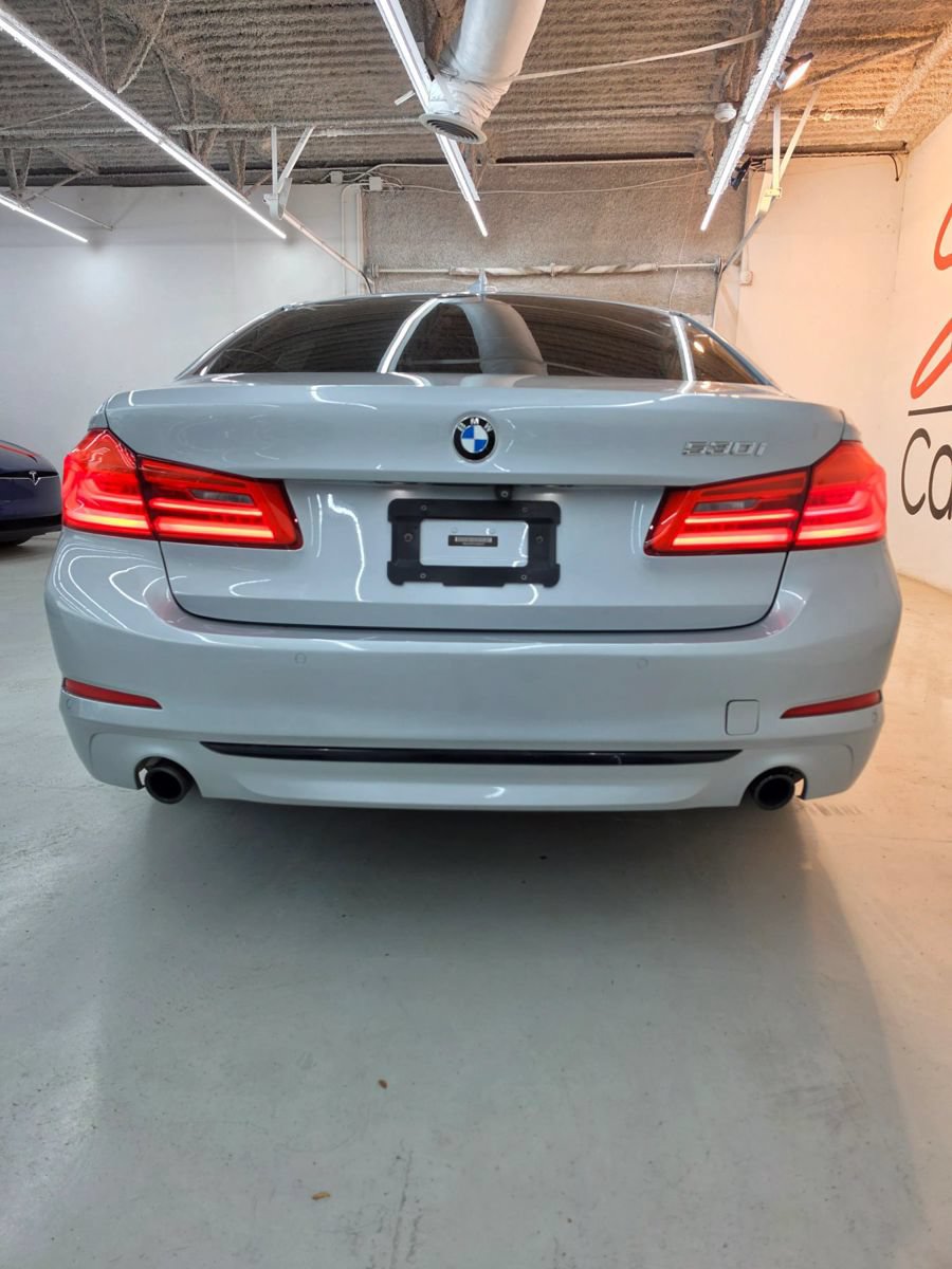 Used 2018 BMW 530i RWD image 9