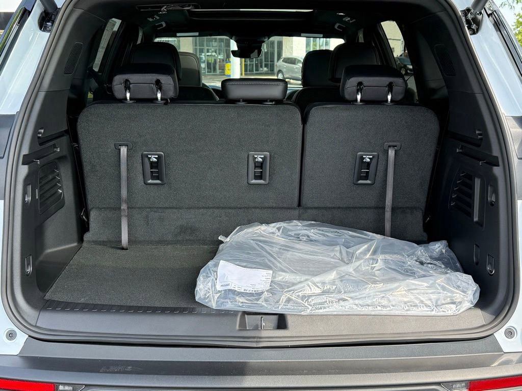 New 2026 GMC Acadia Elevation w/ Elevation Premium Package image 12