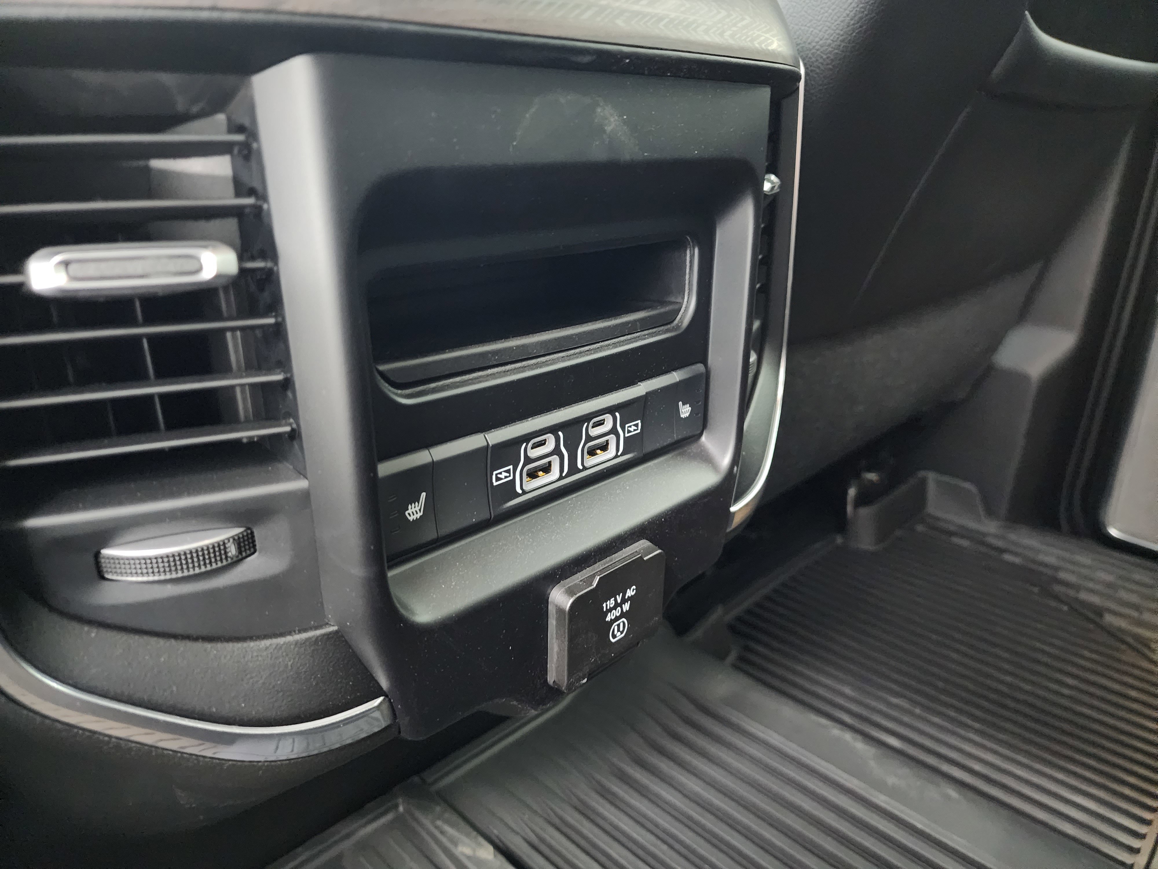 Used 2025 RAM 3500 Laramie image 38