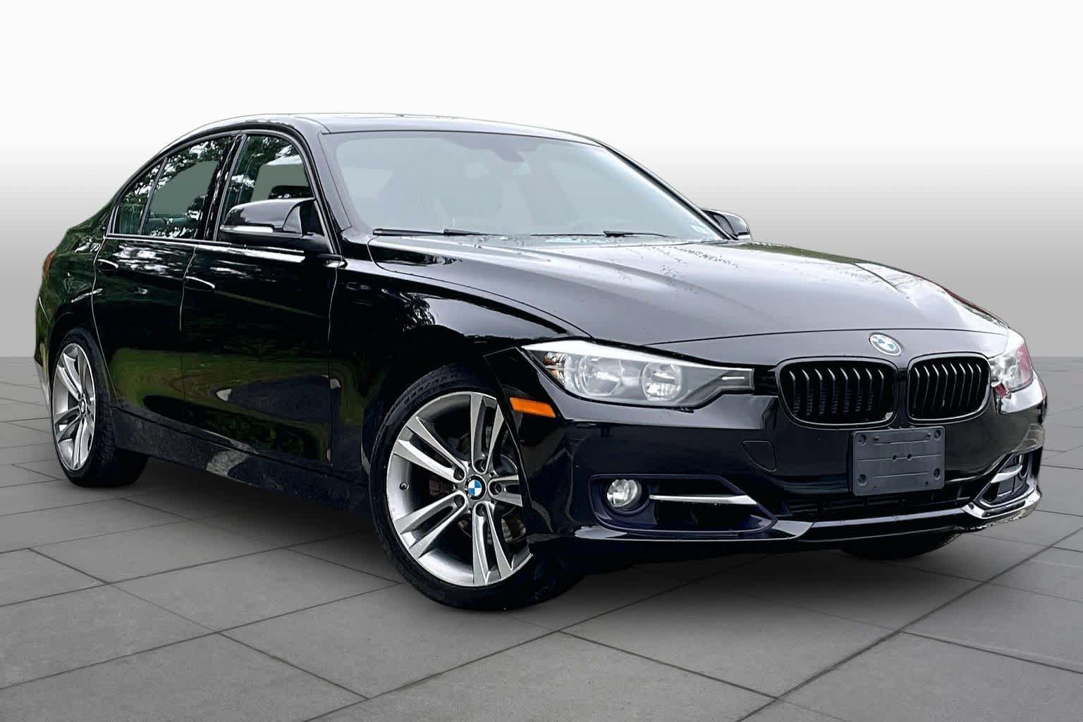 Used 2013 BMW 328i xDrive Sedan AWD/4WD image 2