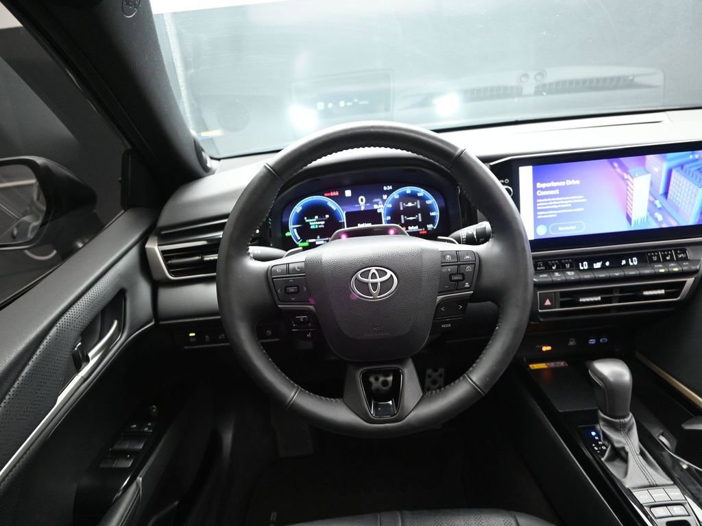Used 2025 Toyota Camry XSE w/ Premium Plus Package image 29