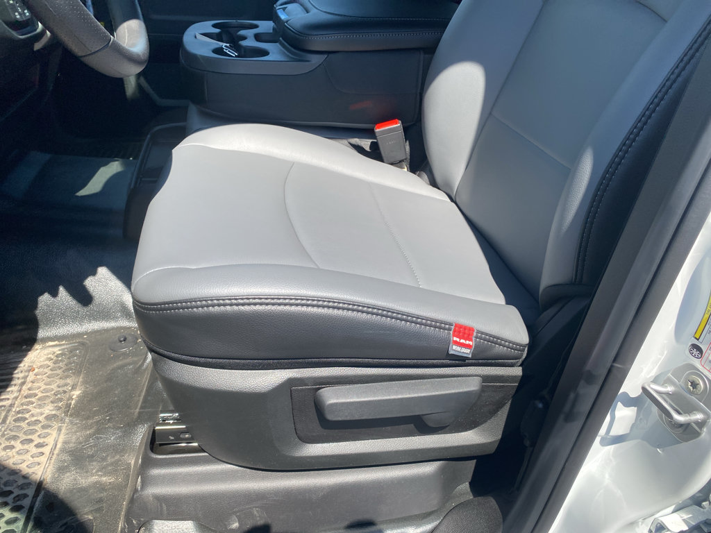 New 2026 RAM 2500 Tradesman AWD/4WD image 16