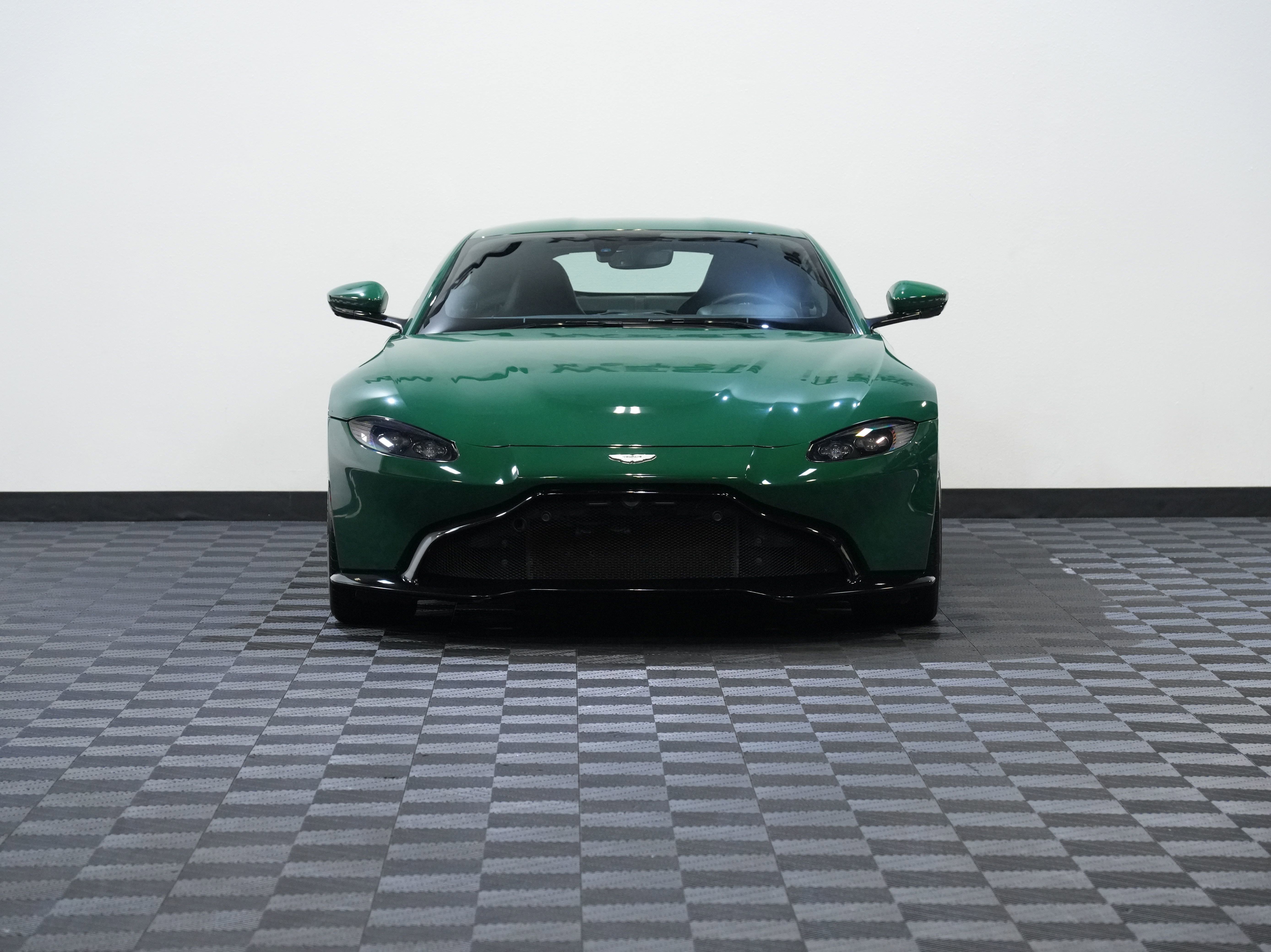 Used 2019 Aston Martin V8 Vantage Coupe RWD image 4