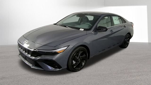 New 2026 Hyundai Elantra SEL Sport Premium FWD image 4