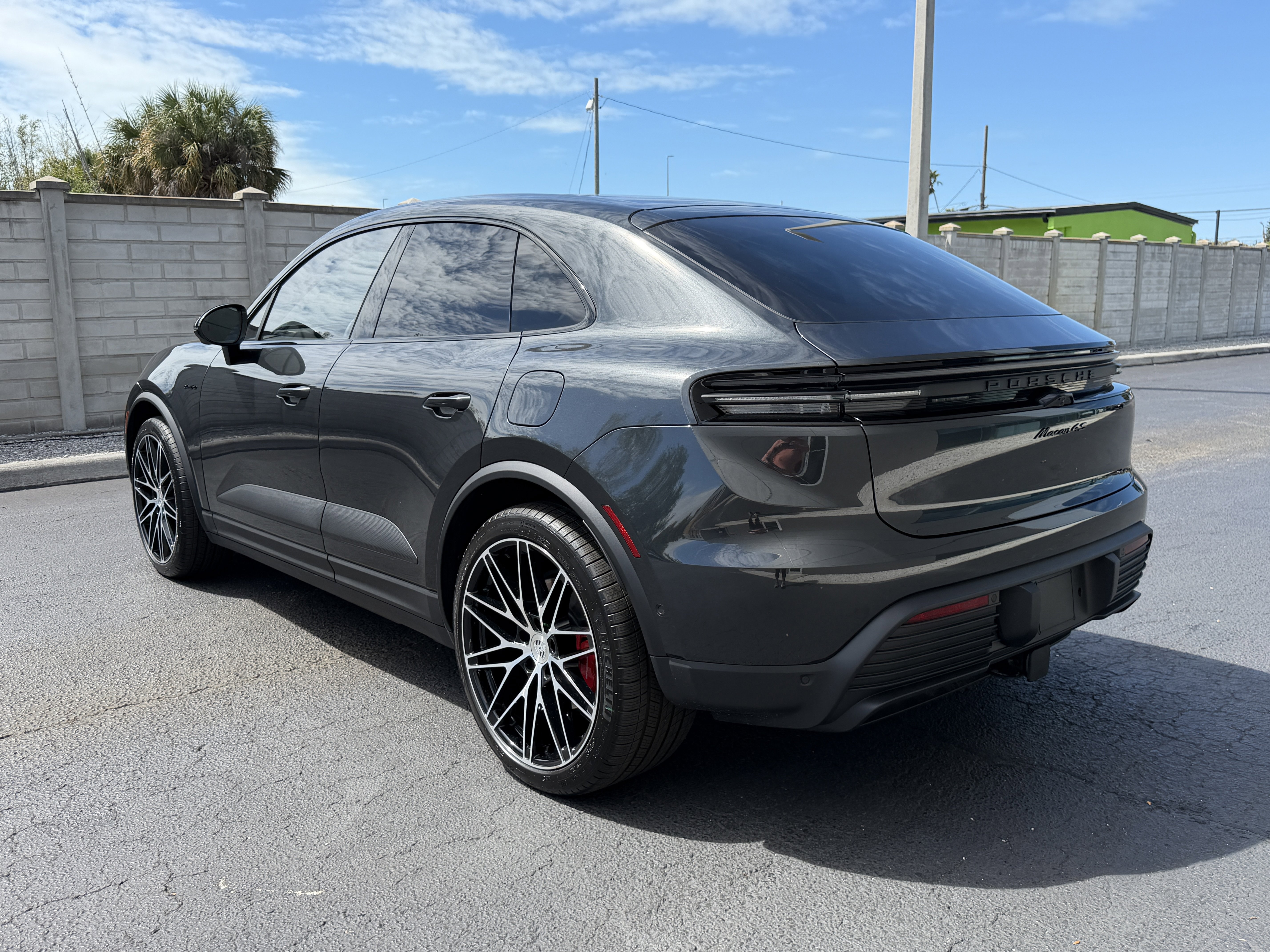 New 2026 Porsche Macan 4S Electric image 3