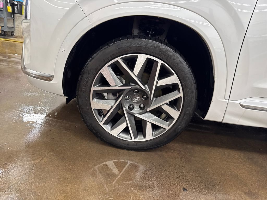 Used 2023 Hyundai Santa Fe Calligraphy image 12