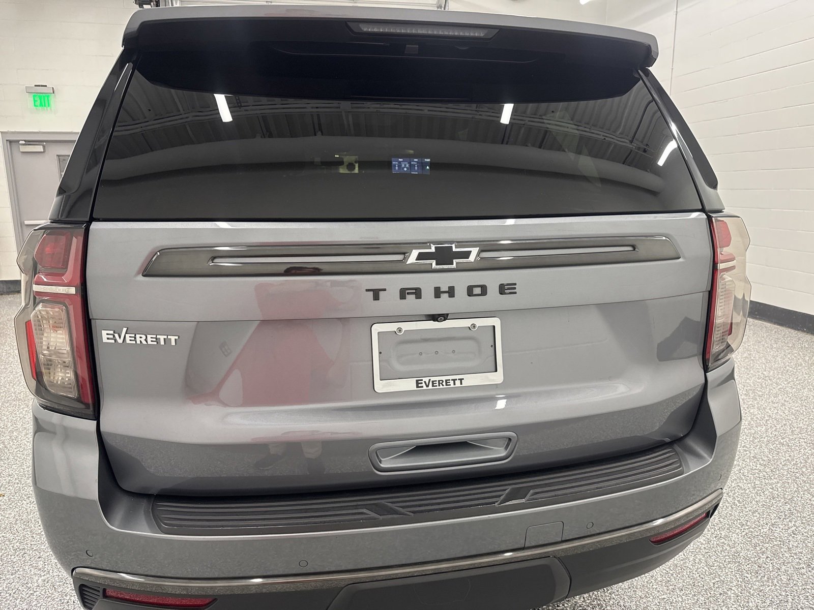 Used 2021 Chevrolet Tahoe Z71 w/ Rear Media and Nav Package image 3