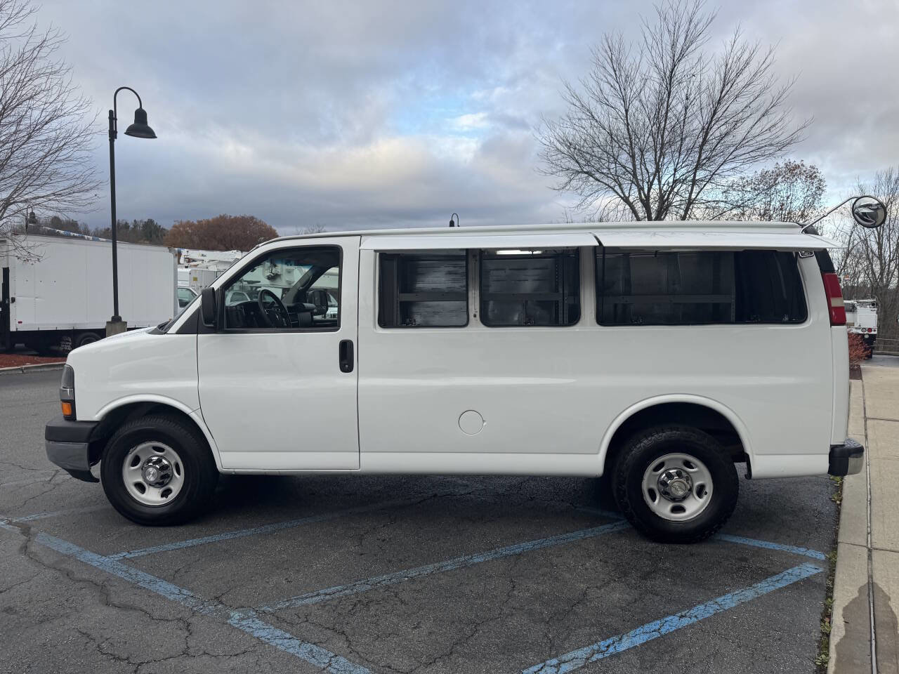 Used 2011 Chevrolet Express 2500 w/ Express Access Plus Package image 8