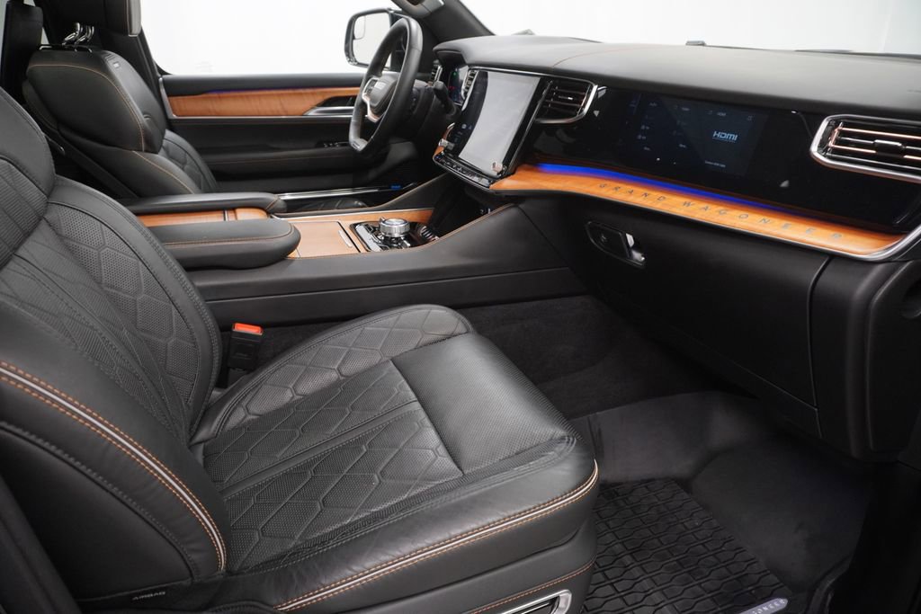 Used 2024 Jeep Grand Wagoneer Series III w/ Rear-Seat Entertainment Group AWD/4WD image 50
