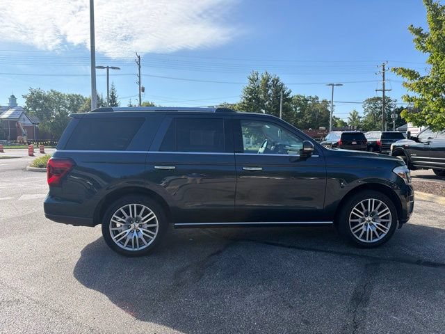 Used 2022 Ford Expedition Limited AWD/4WD image 6