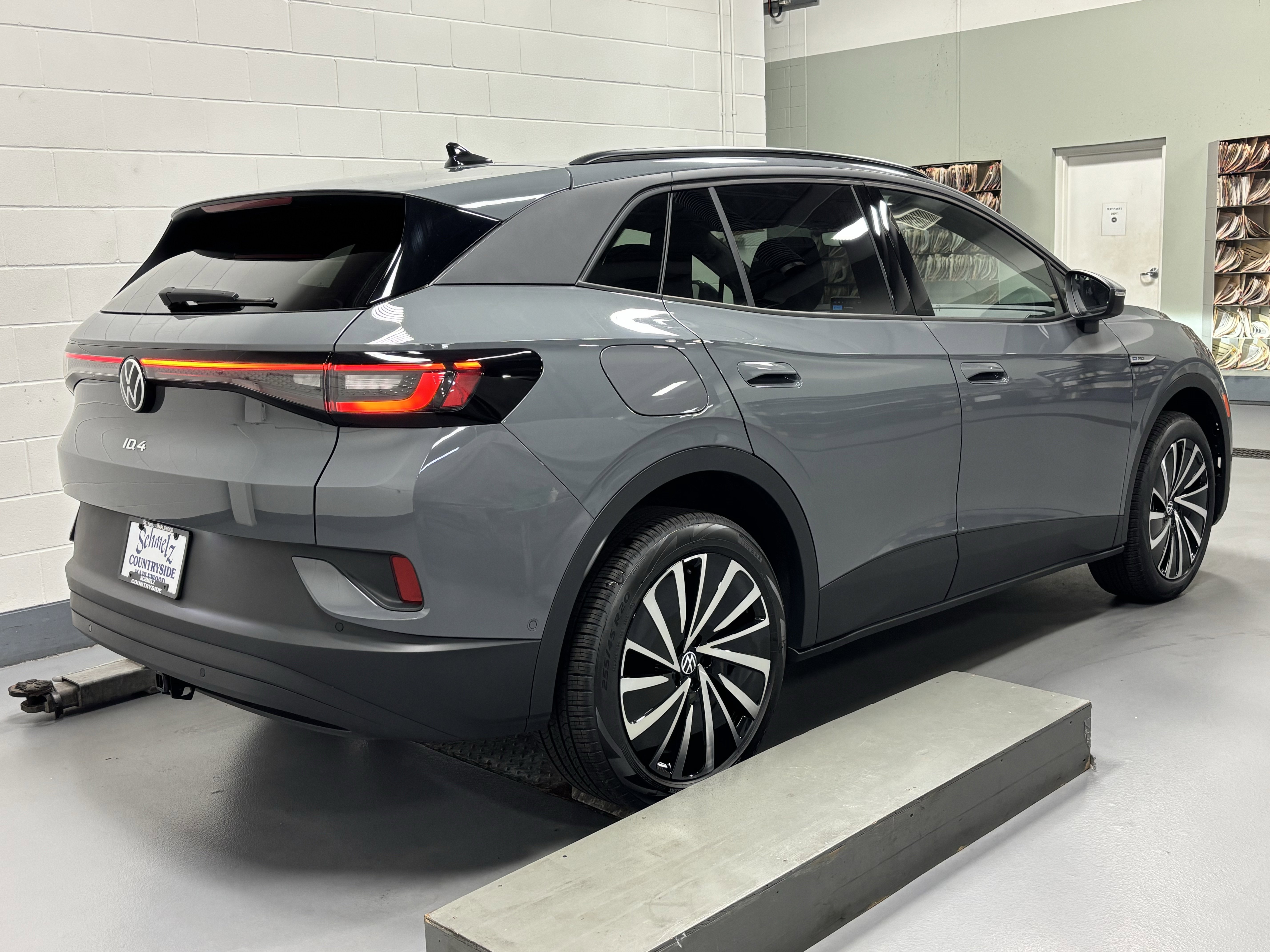 New 2025 Volkswagen ID.4 Pro image 8