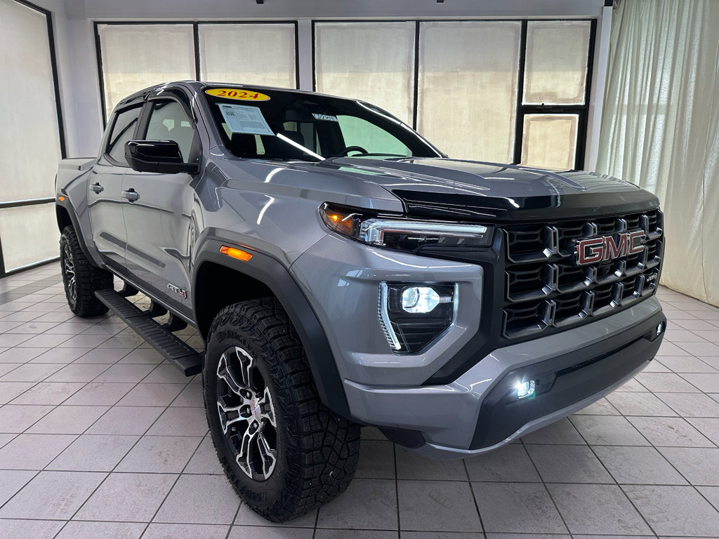 Certified 2024 GMC Canyon AT4 w/ Technology Package image 2