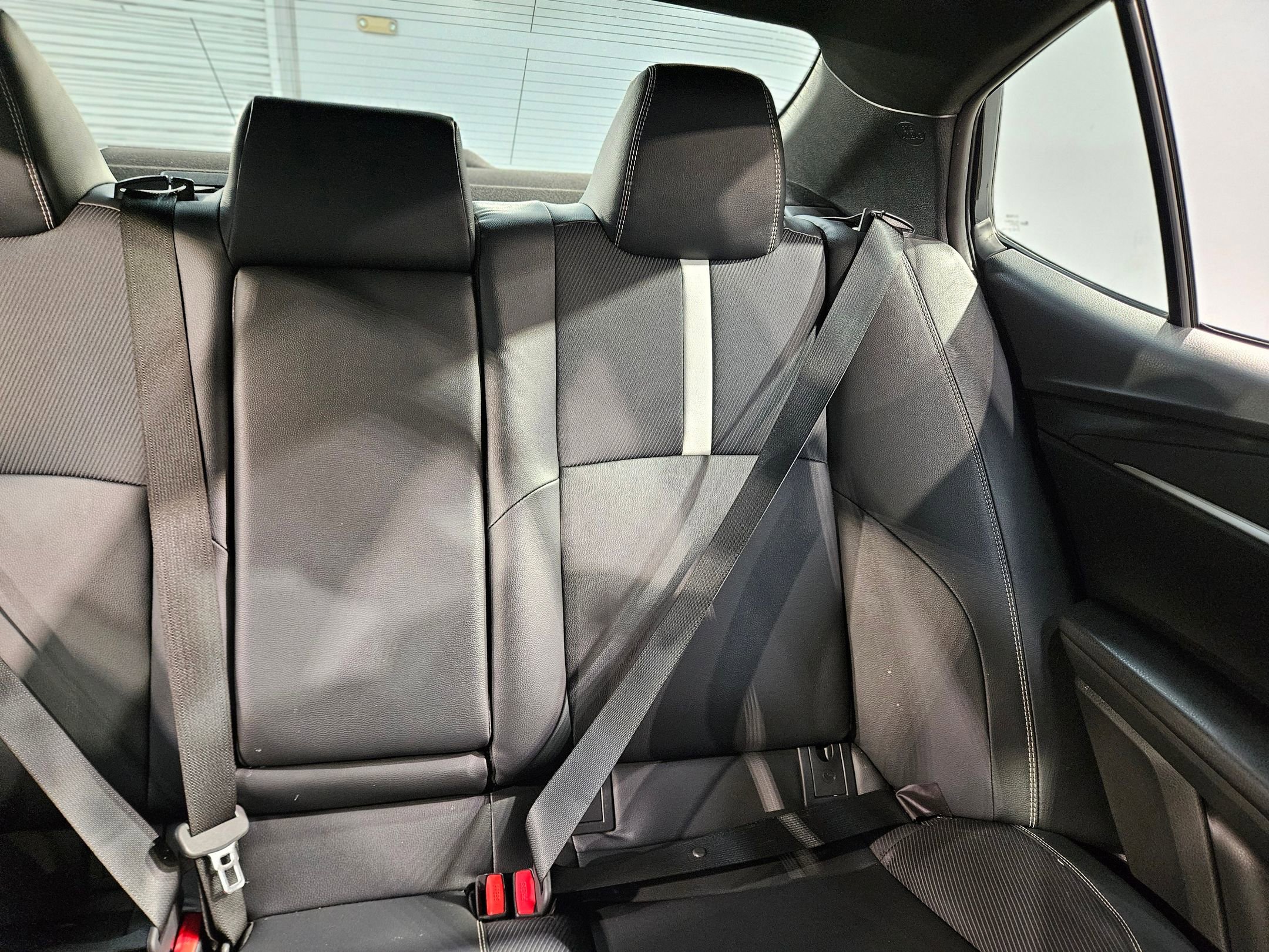 Used 2025 Toyota Camry SE image 14