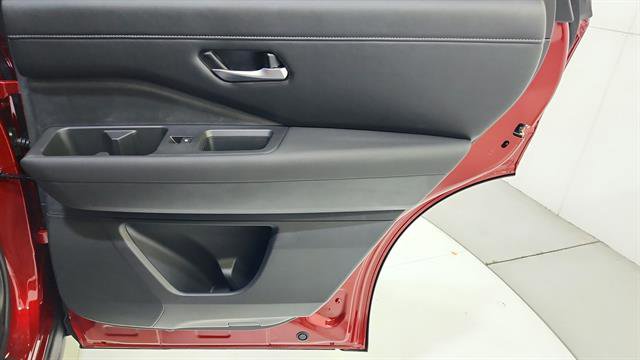 New 2026 Nissan Pathfinder SL w/ SL Premium Package FWD image 35