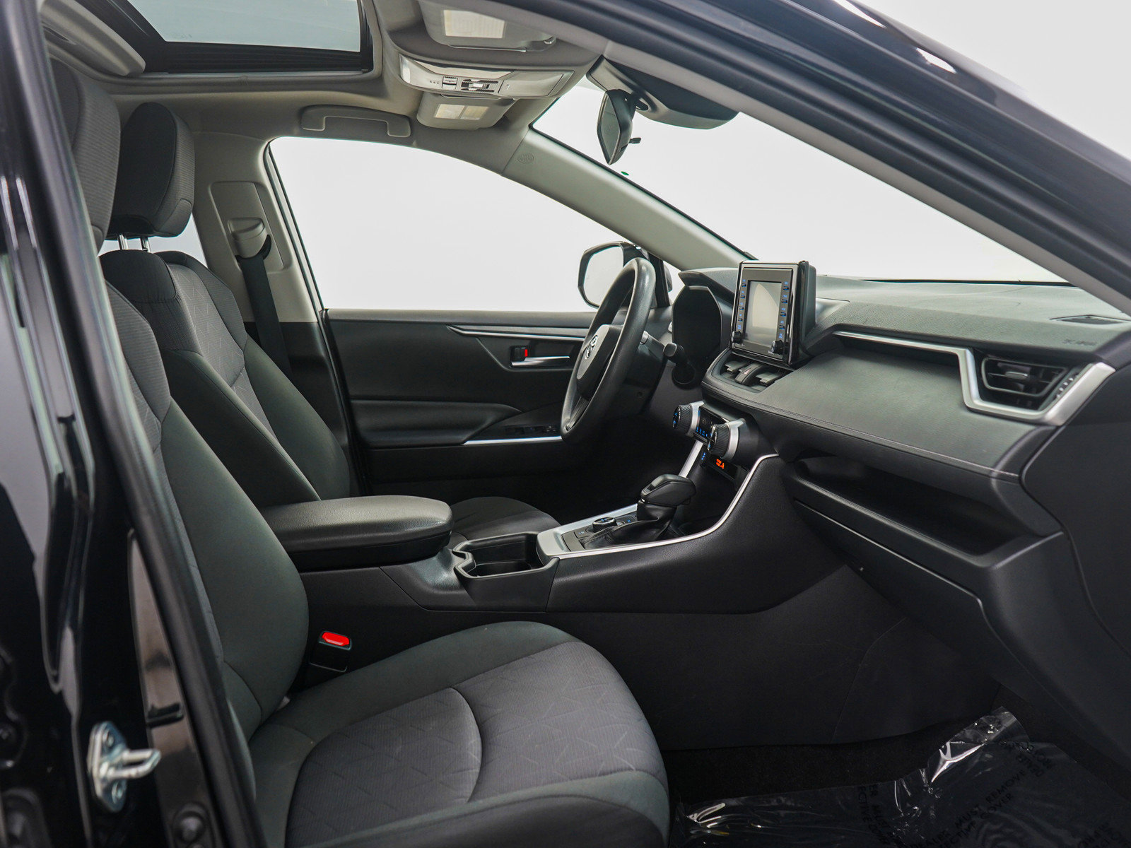 Used 2020 Toyota RAV4 XLE w/ Convenience Package image 13