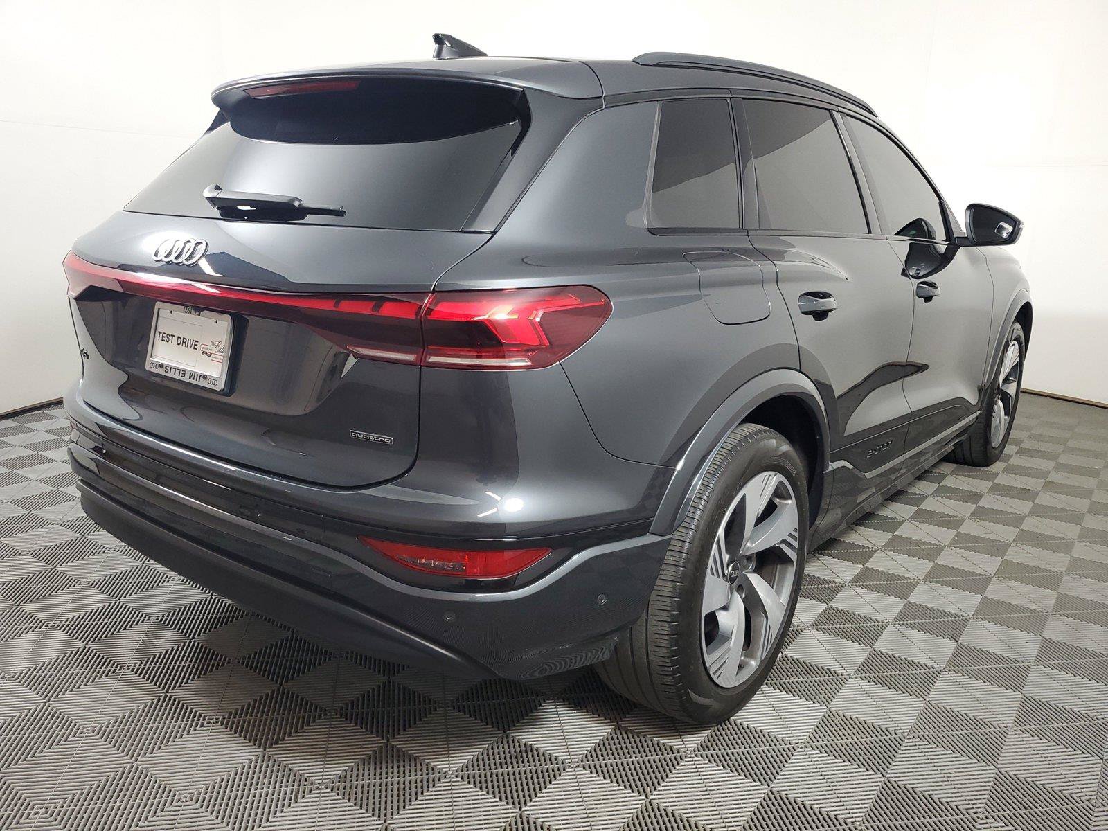 Certified 2025 Audi Q6 e-tron Premium Plus w/ Premium Plus AWD/4WD image 7