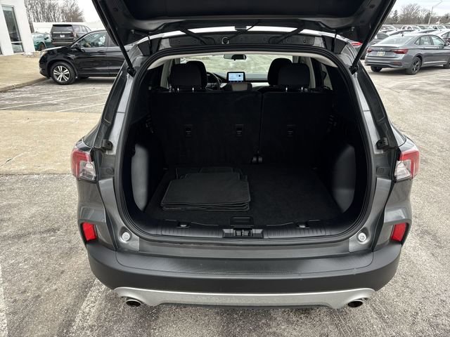 Used 2022 Ford Escape SE w/ Cold Weather Package image 25