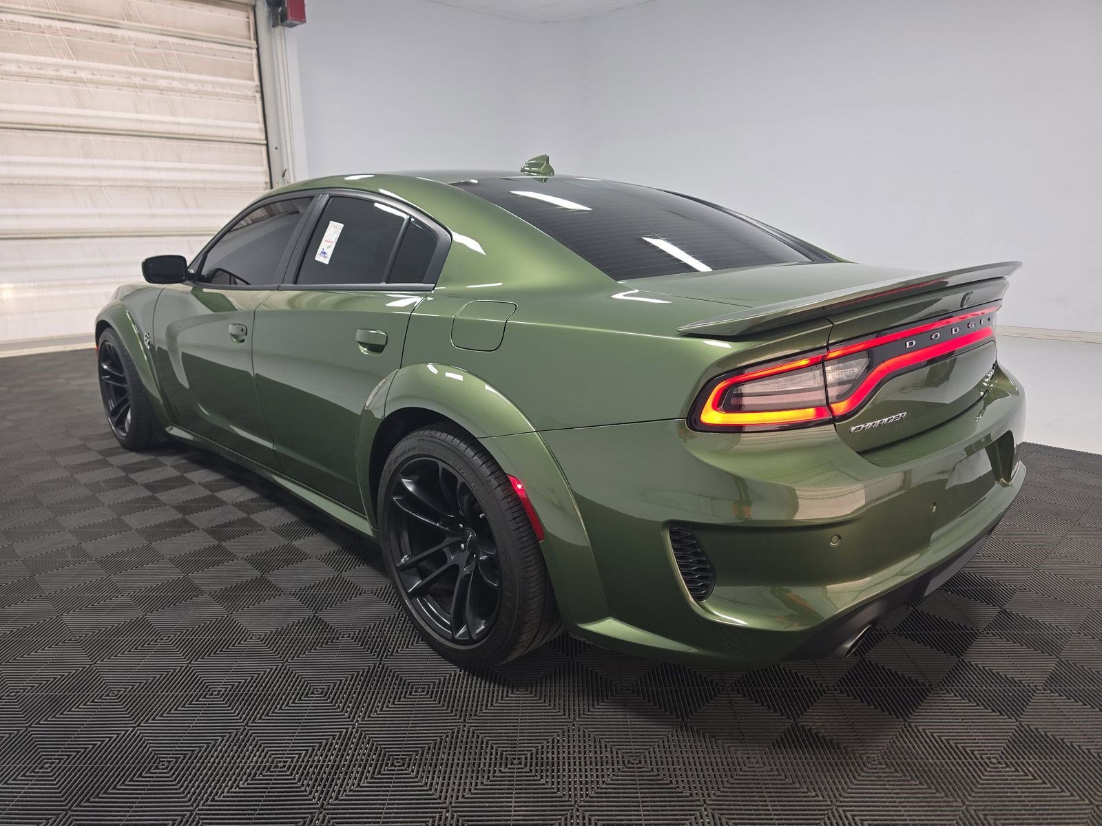 Used 2022 Dodge Charger SRT Hellcat w/ Harman/Kardon Audio Group RWD image 7