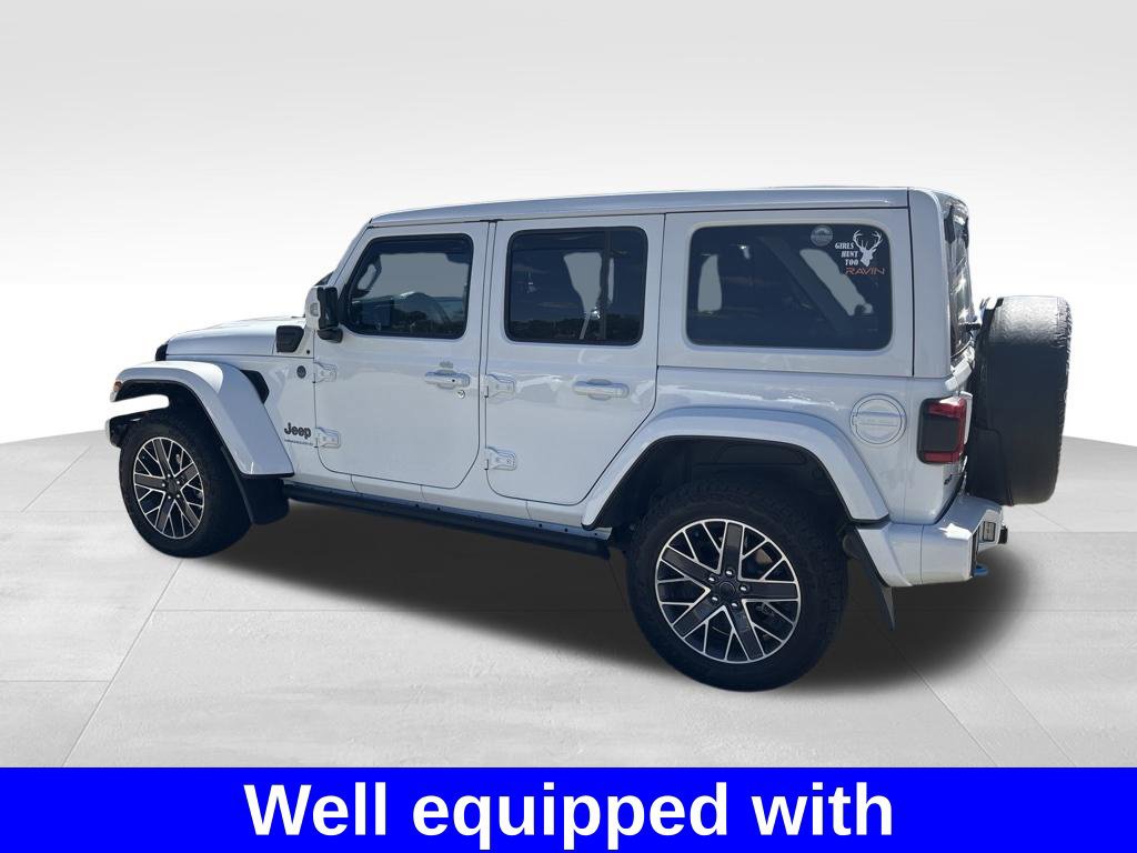 Used 2024 Jeep Wrangler High Altitude AWD/4WD image 3