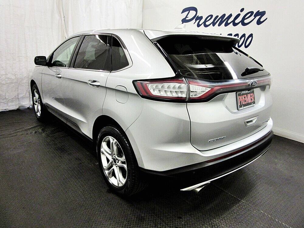 Used 2017 Ford Edge Titanium AWD/4WD image 4