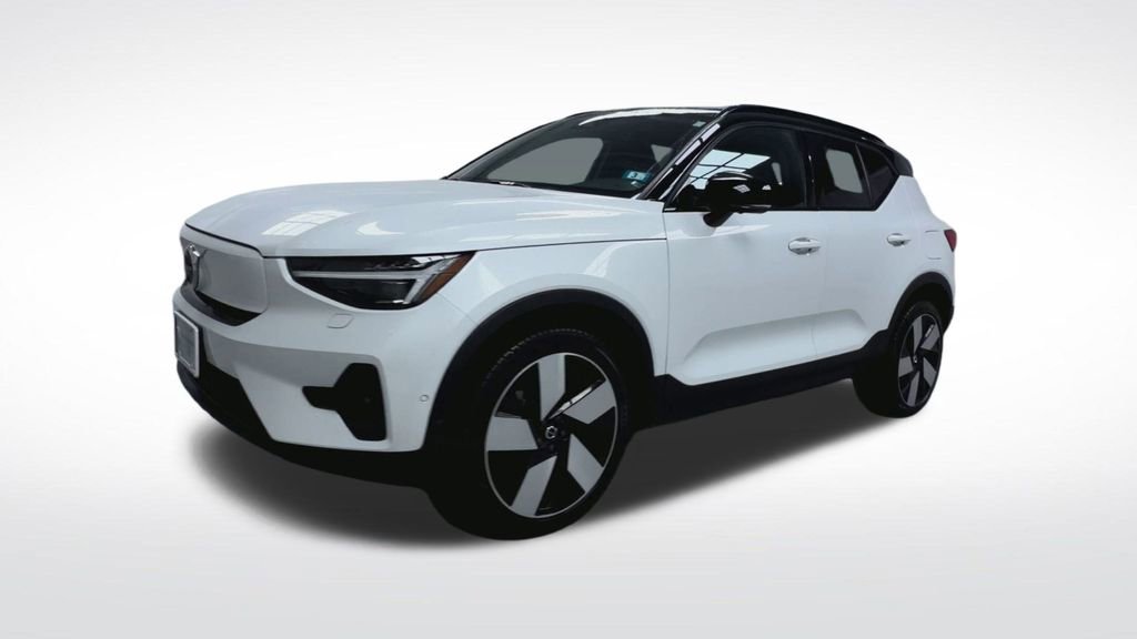 Used 2023 Volvo XC40 Recharge Ultimate image 21