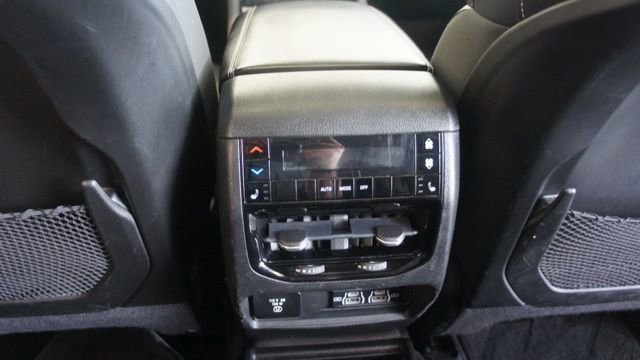 Used 2022 Jeep Grand Cherokee L Limited image 30