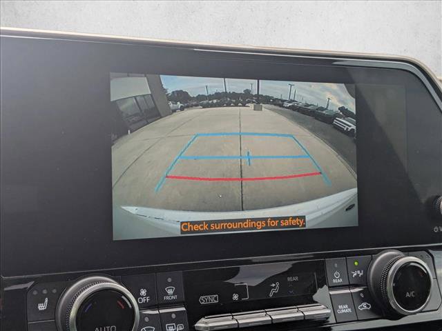 Used 2023 Toyota Highlander XLE image 15