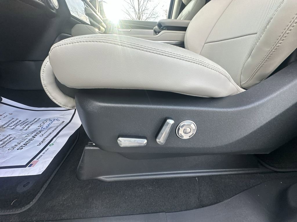 New 2026 Lincoln Navigator L Reserve AWD/4WD image 18