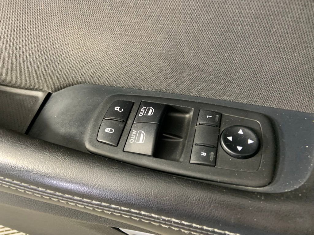 Used 2019 Dodge Challenger SXT image 20