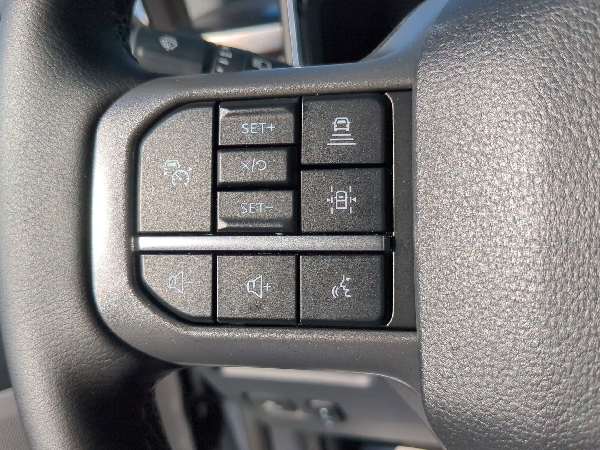 New 2026 Ford F350 Lariat w/ Black Appearance Package image 62