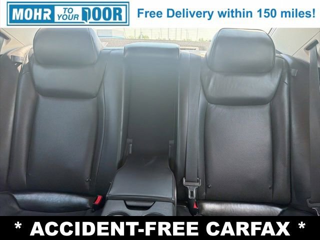 Used 2017 Chrysler 300 C RWD image 29