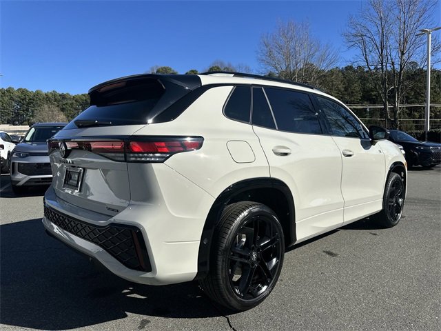 New 2026 Volkswagen Tiguan SE R-Line image 5