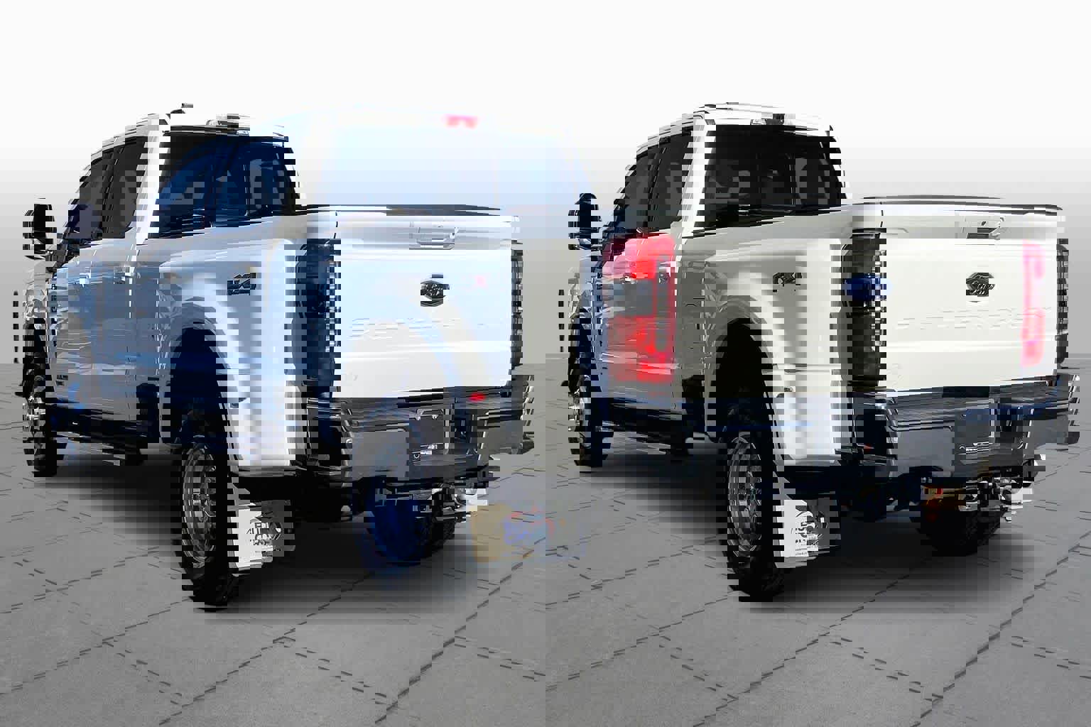 Used 2025 Ford F350 Lariat image 12