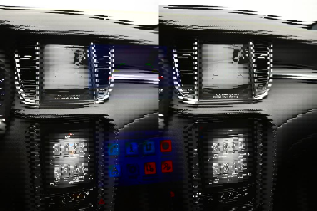 Used 2021 INFINITI QX50 Luxe w/ Appearance Package image 24